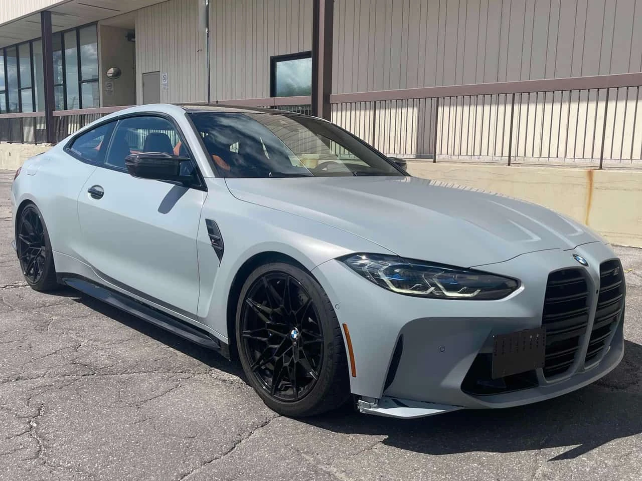BMW M4 Competition  CARFAX, снимка 12 - Автомобили и джипове - 54999399