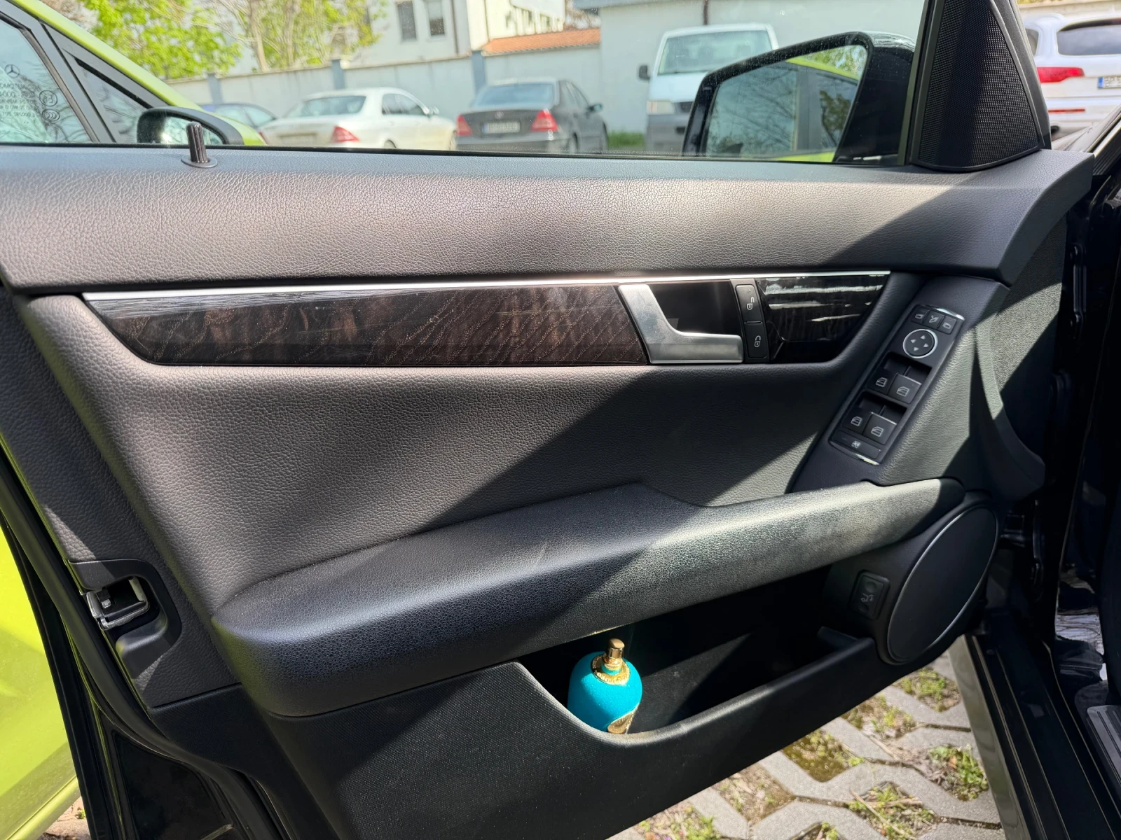 Mercedes-Benz C 180, снимка 10 - Автомобили и джипове - 55014733