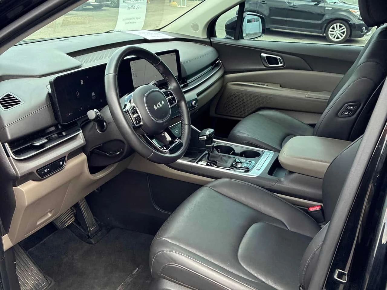 Kia Carnival * EX+ FWD * АВТОКРЕДИТ БЕЗ ПЪРВОНАЧАЛНА ВНОСКА* , снимка 5 - Автомобили и джипове - 55137930