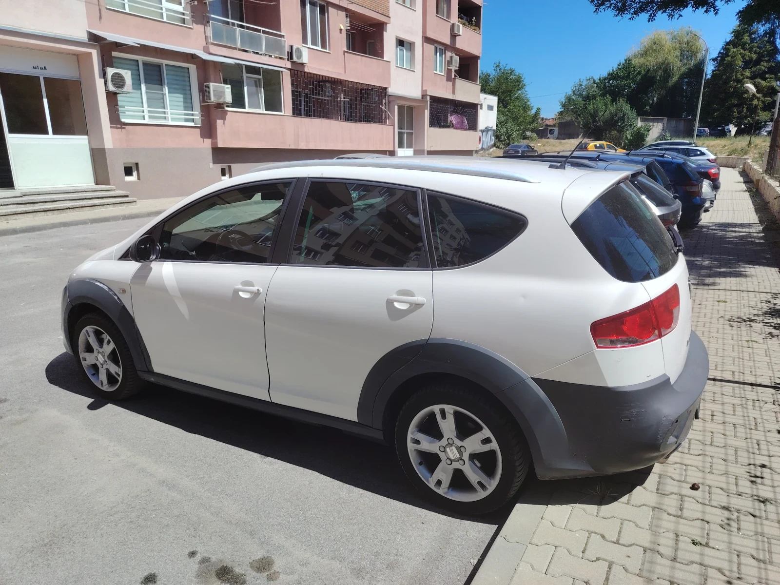 Seat Altea XL 2.0 4x4 freetrak 6 скорости, снимка 5 - Автомобили и джипове - 55674095