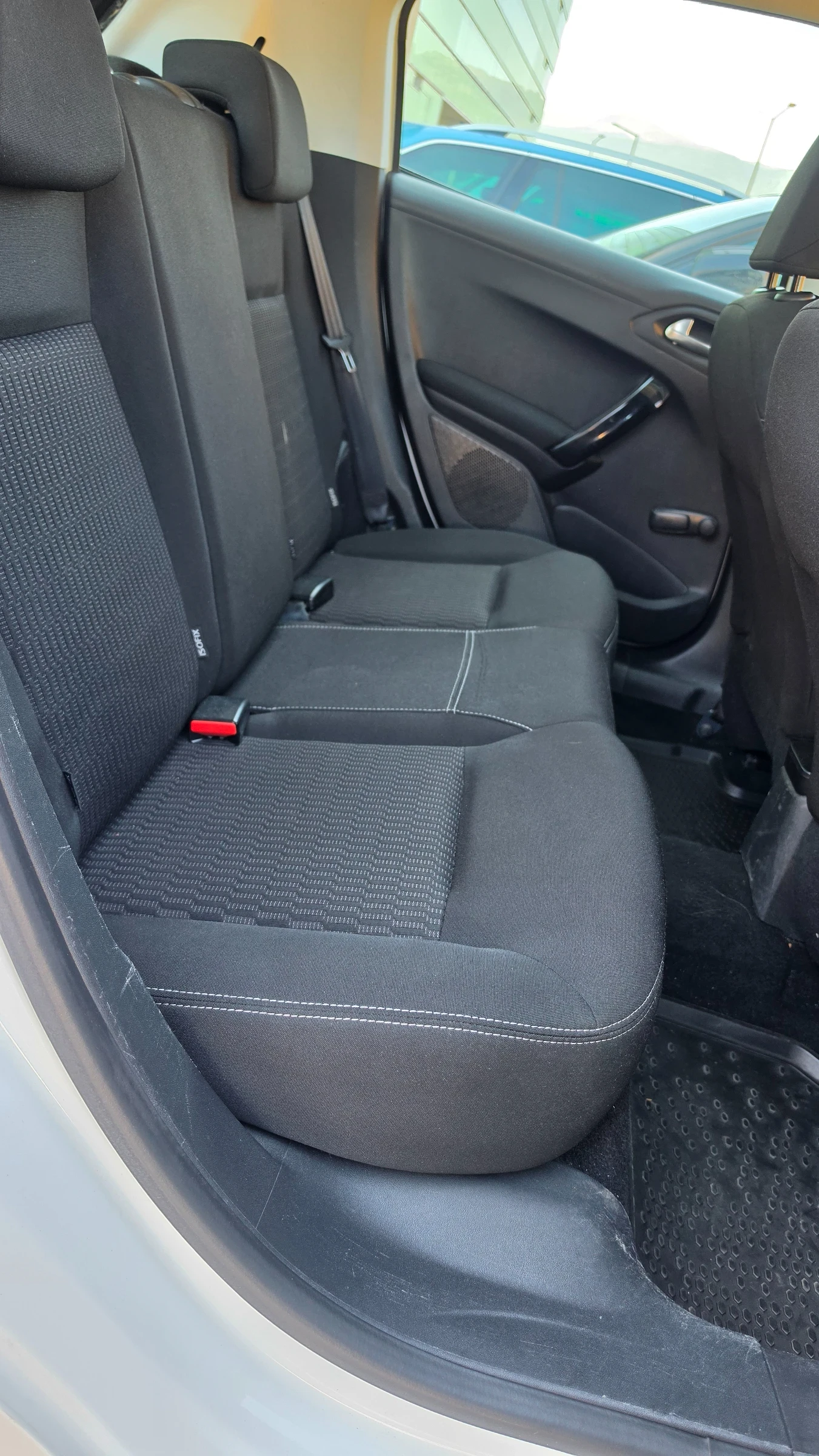 Peugeot 208 1.5 blue hdi, снимка 12 - Автомобили и джипове - 56014473