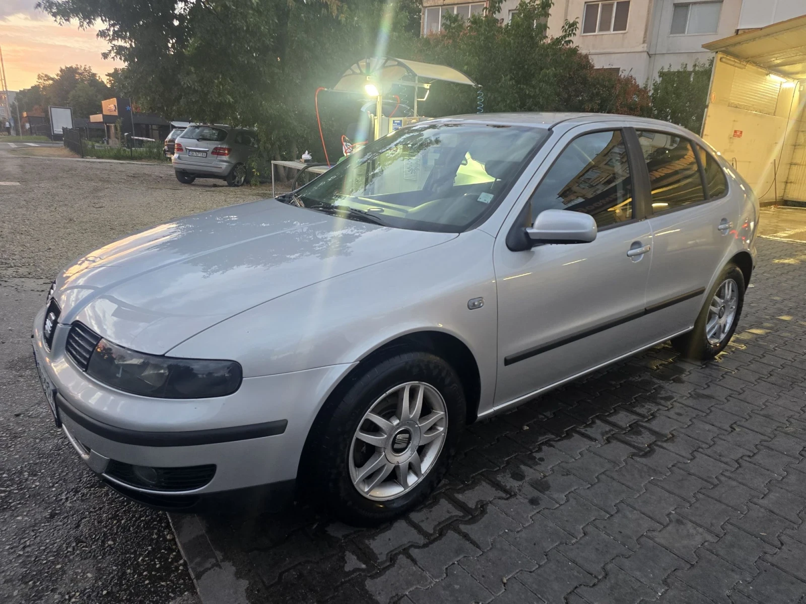 Seat Leon, снимка 2 - Автомобили и джипове - 56060476