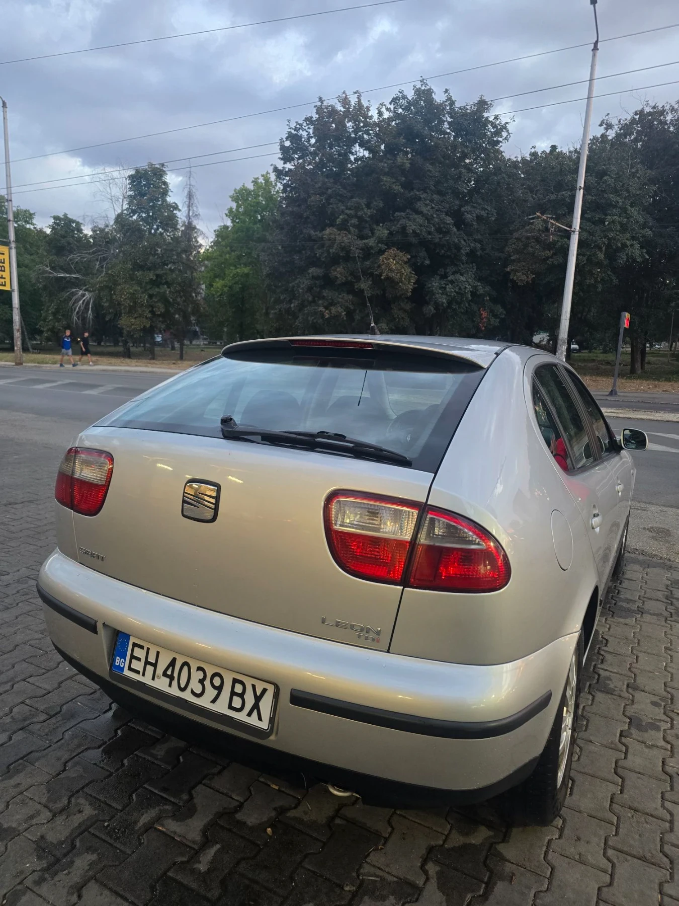 Seat Leon, снимка 4 - Автомобили и джипове - 56060476