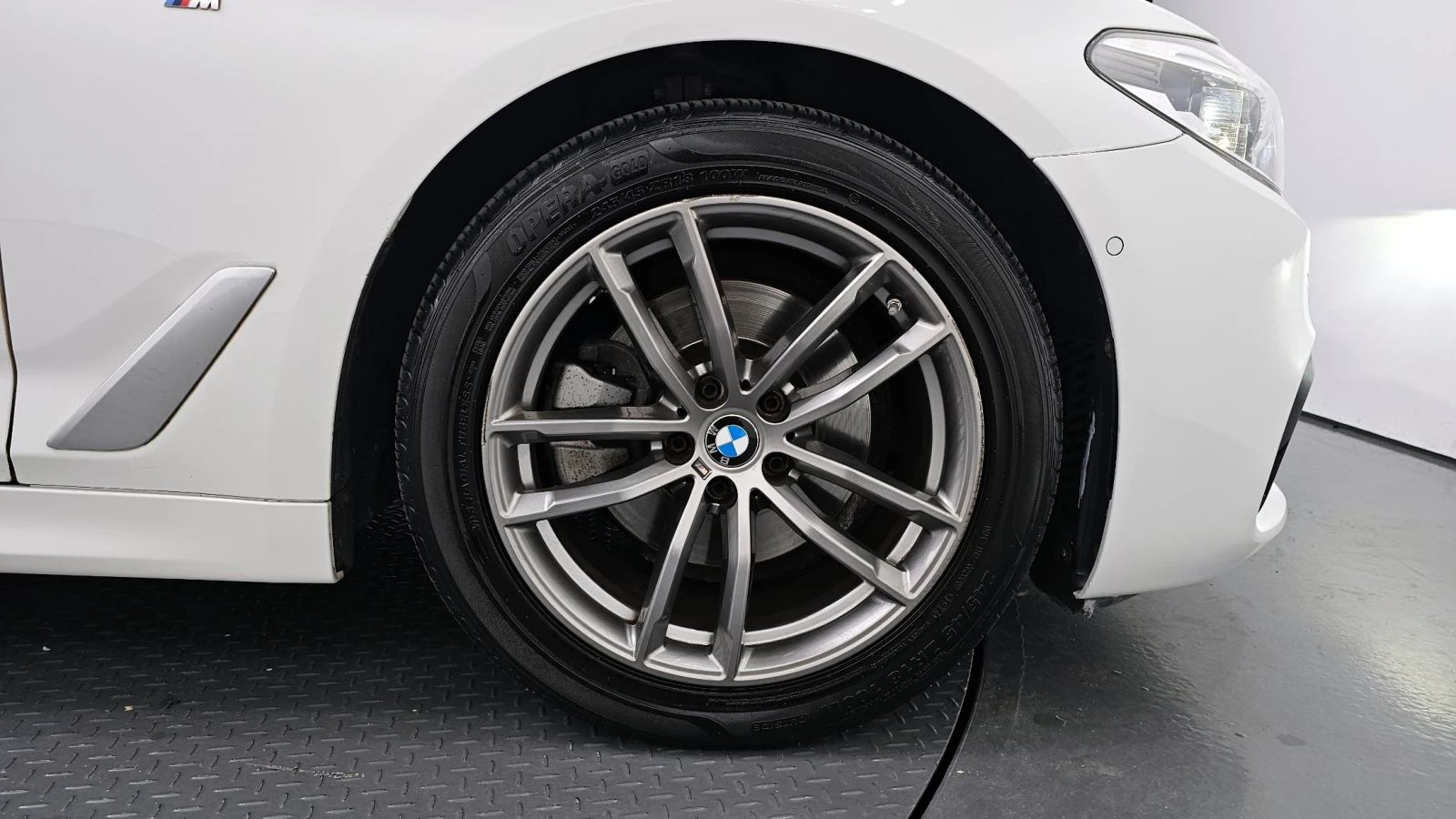 BMW 520, снимка 3 - Автомобили и джипове - 56068502