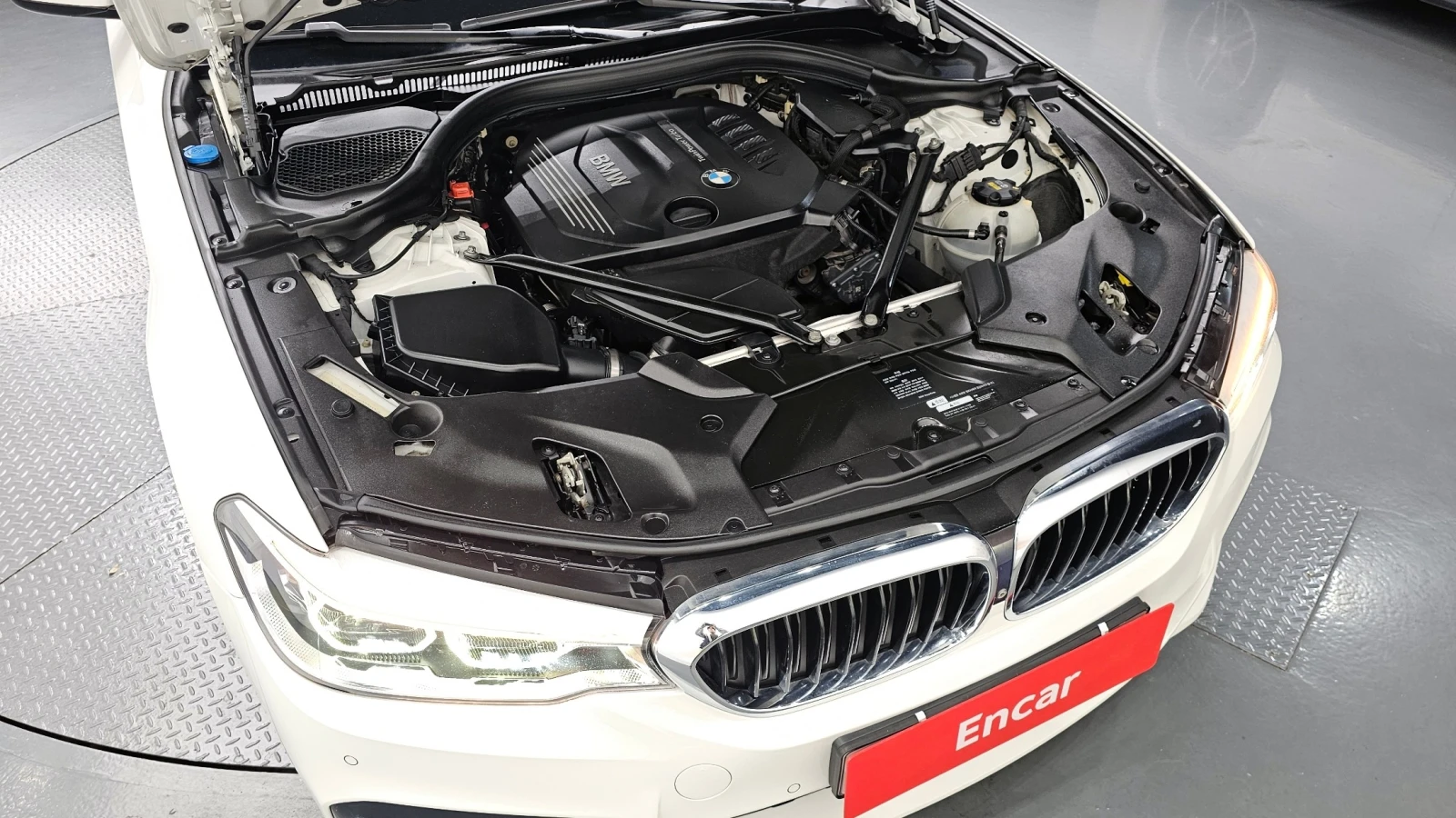 BMW 520, снимка 4 - Автомобили и джипове - 56068502