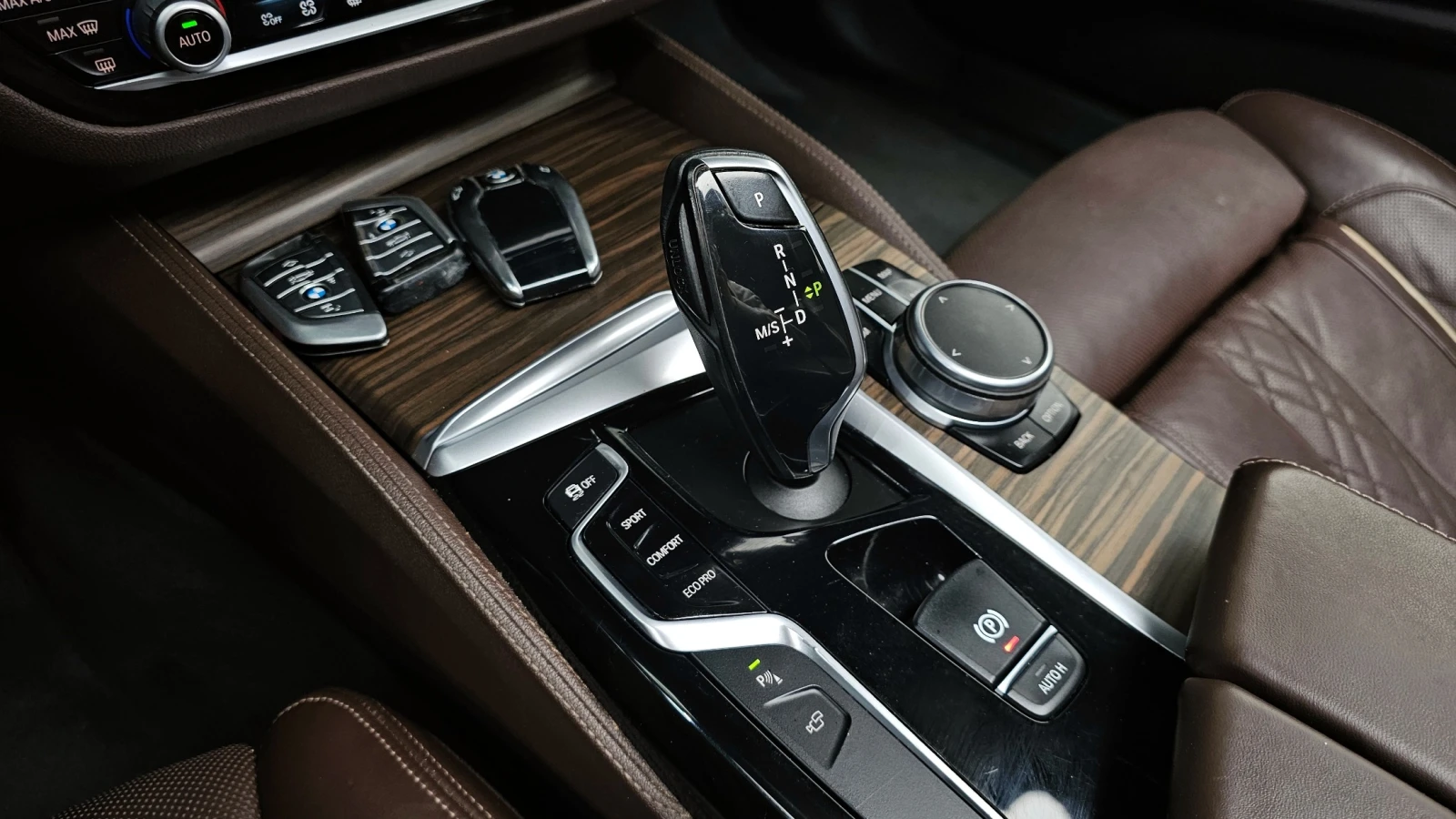BMW 520, снимка 10 - Автомобили и джипове - 56068502