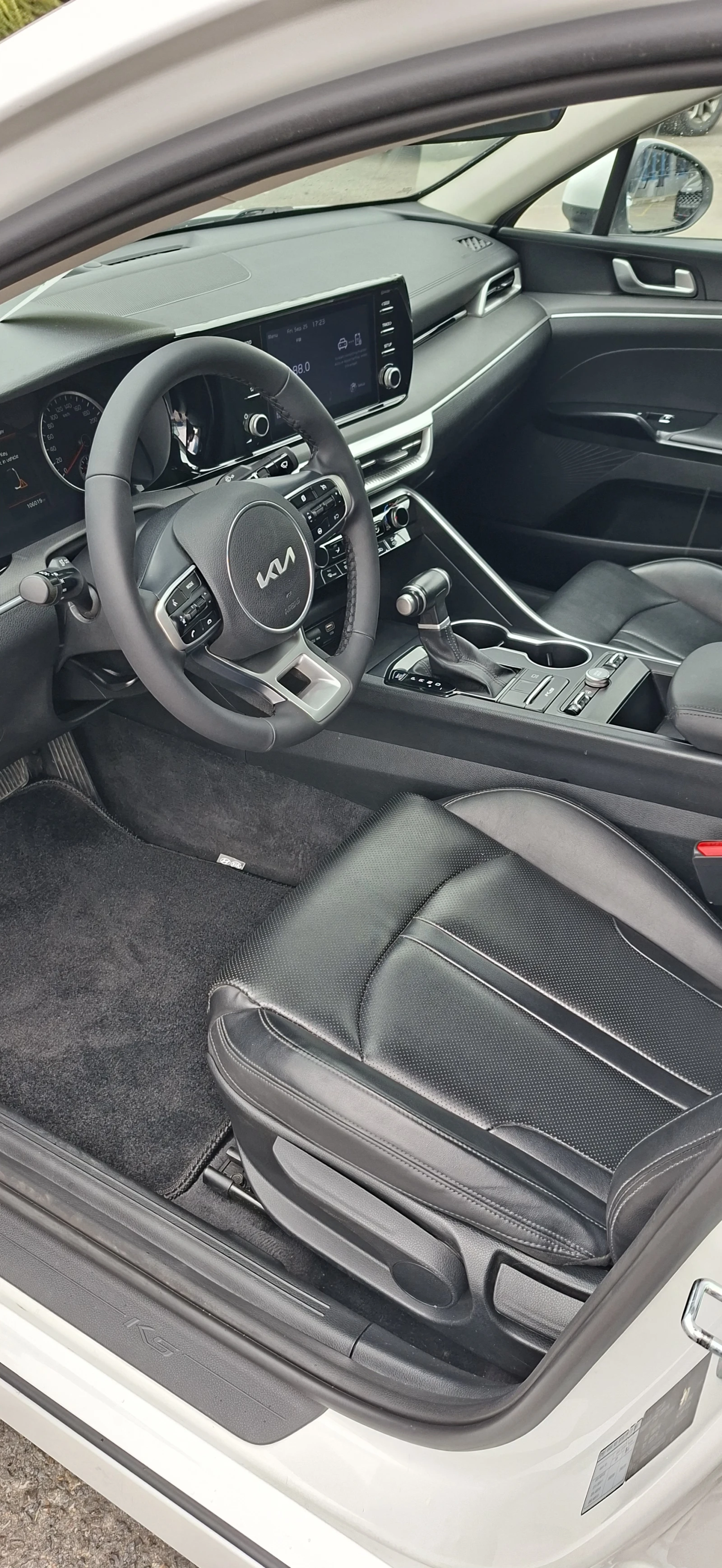 Kia K5 2.0 LPI Гаранция до 3 години, снимка 9 - Автомобили и джипове - 56221748