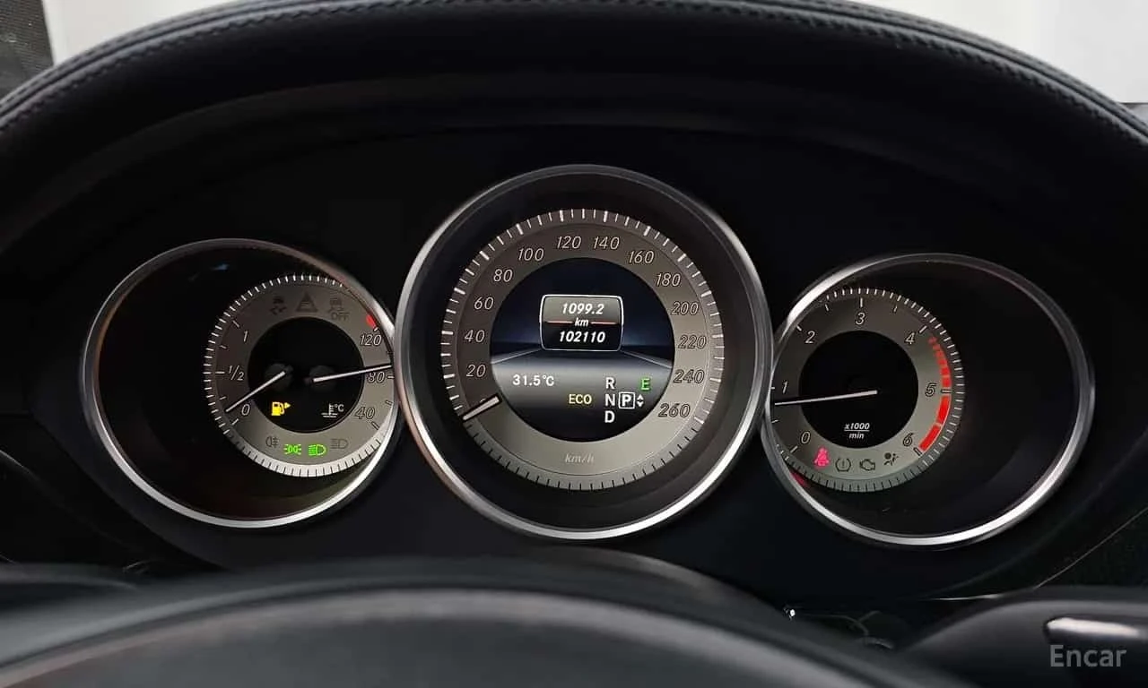 Mercedes-Benz CLS 250 d * 4MATIC * 4 Подгрева * 360 Камера * Шибидах * , снимка 9 - Автомобили и джипове - 56235118