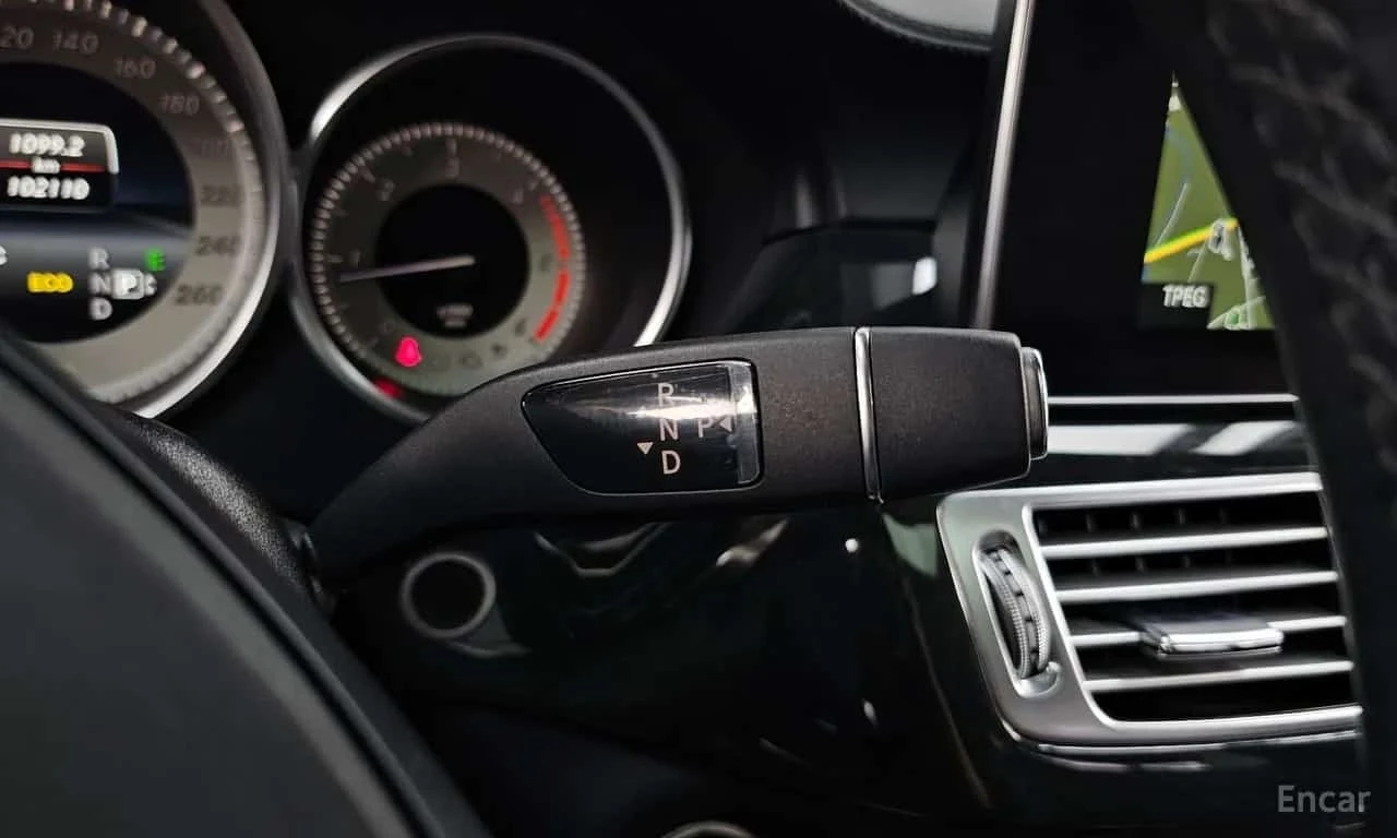 Mercedes-Benz CLS 250 d * 4MATIC * 4 Подгрева * 360 Камера * Шибидах * , снимка 14 - Автомобили и джипове - 56235118