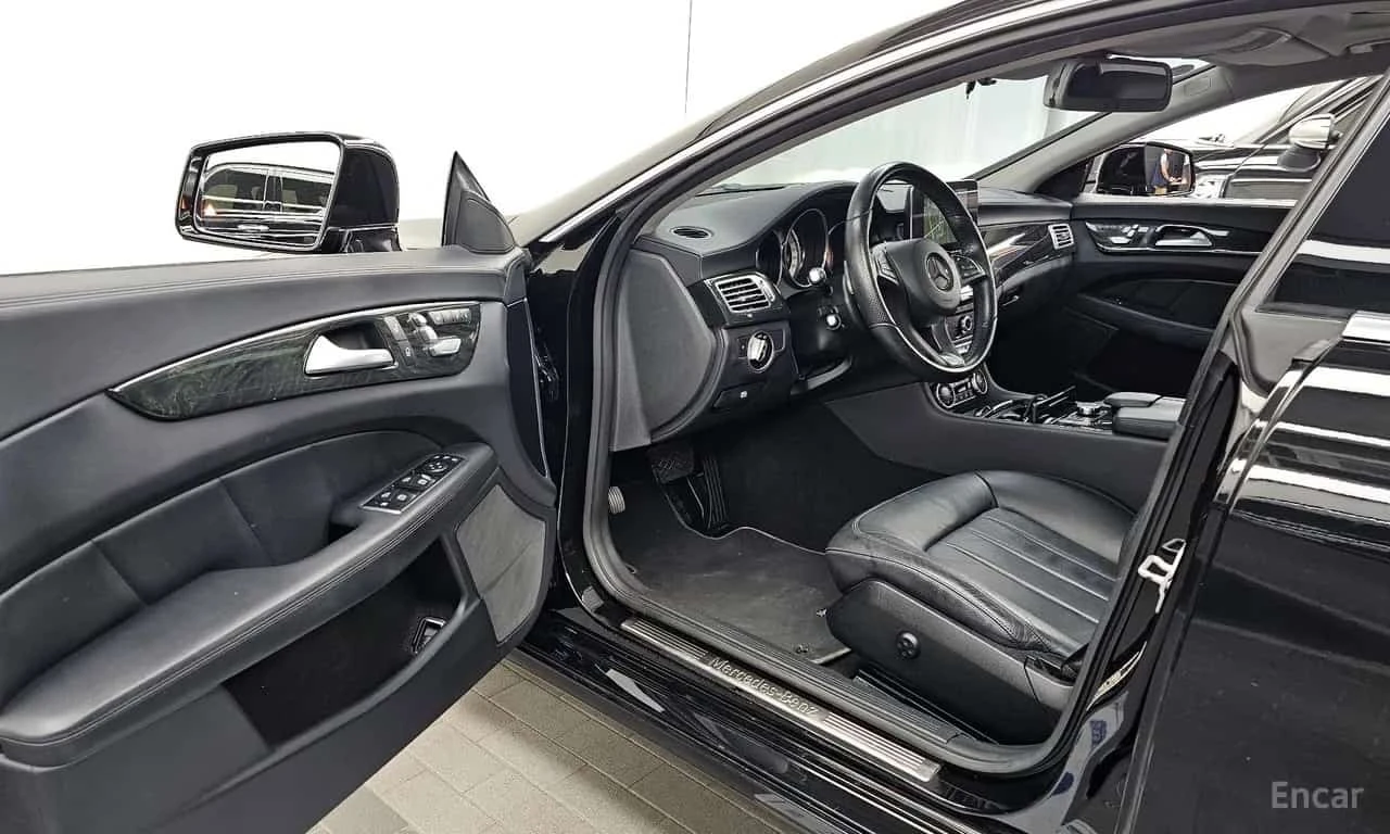 Mercedes-Benz CLS 250 d * 4MATIC * 4 Подгрева * 360 Камера * Шибидах * , снимка 6 - Автомобили и джипове - 56235118