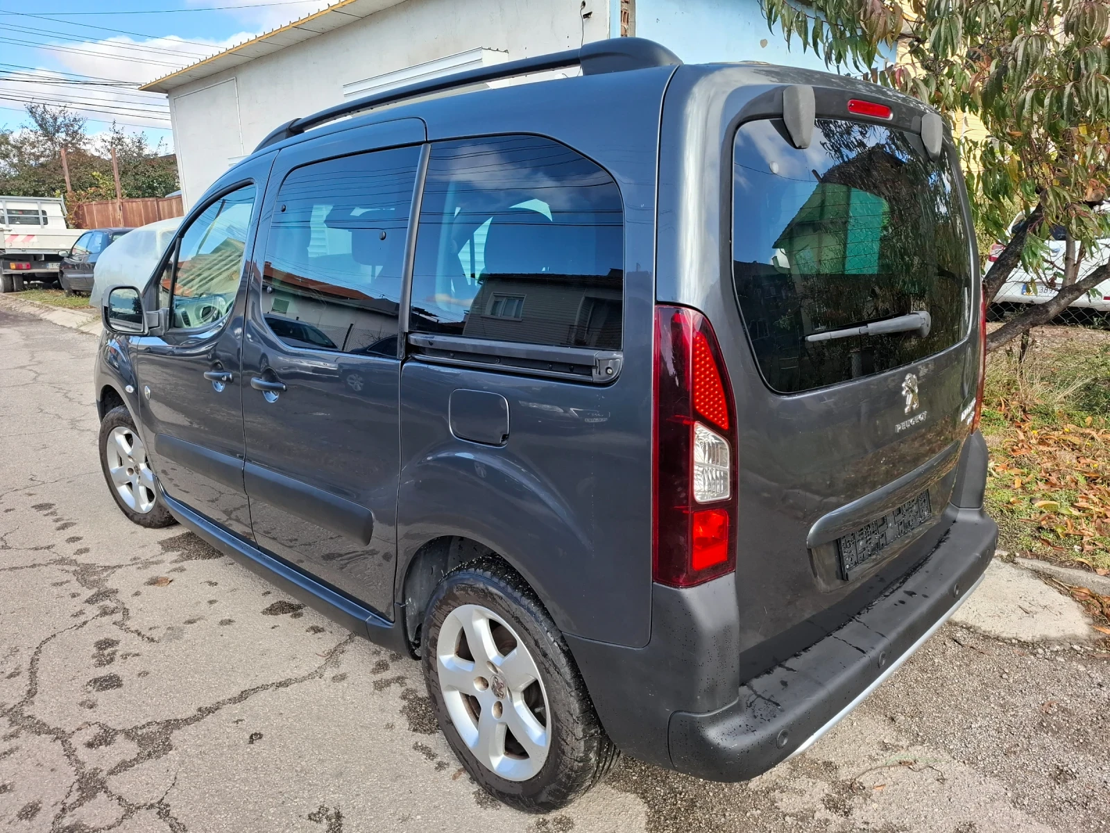 Peugeot Partner 1.6HDI, снимка 4 - Автомобили и джипове - 56624391