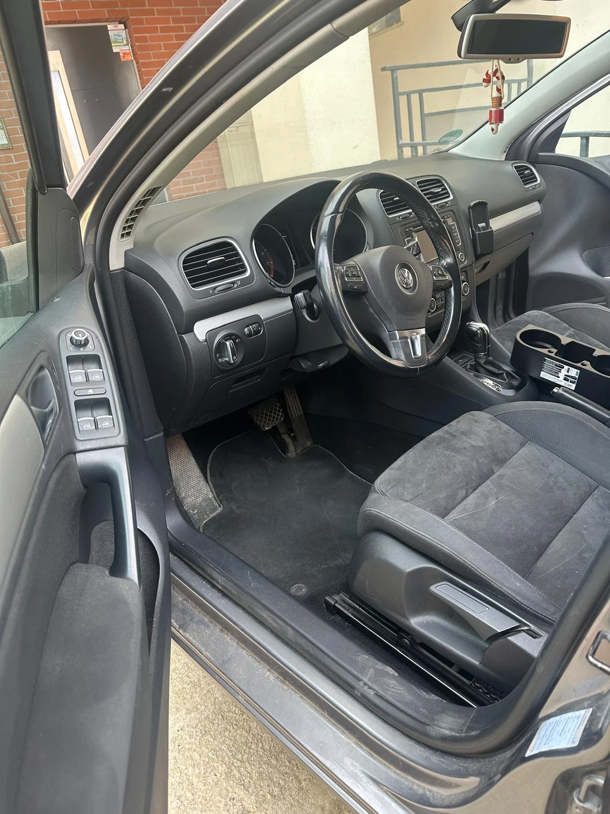 VW Golf 1.4 TSI, снимка 6 - Автомобили и джипове - 56660679