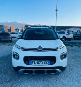 Citroen C3 Aircross 1.2 PureTech * Кожа* Камера 360* Сервизна книжка* , снимка 2