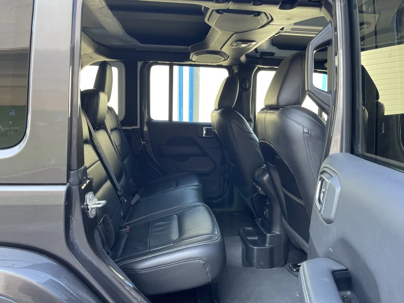 Jeep Wrangler SAHARA UNLIMITED 4x4, снимка 11 - Автомобили и джипове - 52331089