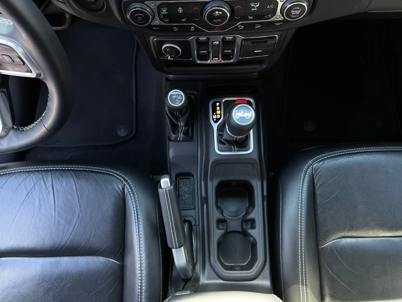 Jeep Wrangler SAHARA UNLIMITED 4x4, снимка 7 - Автомобили и джипове - 52331089