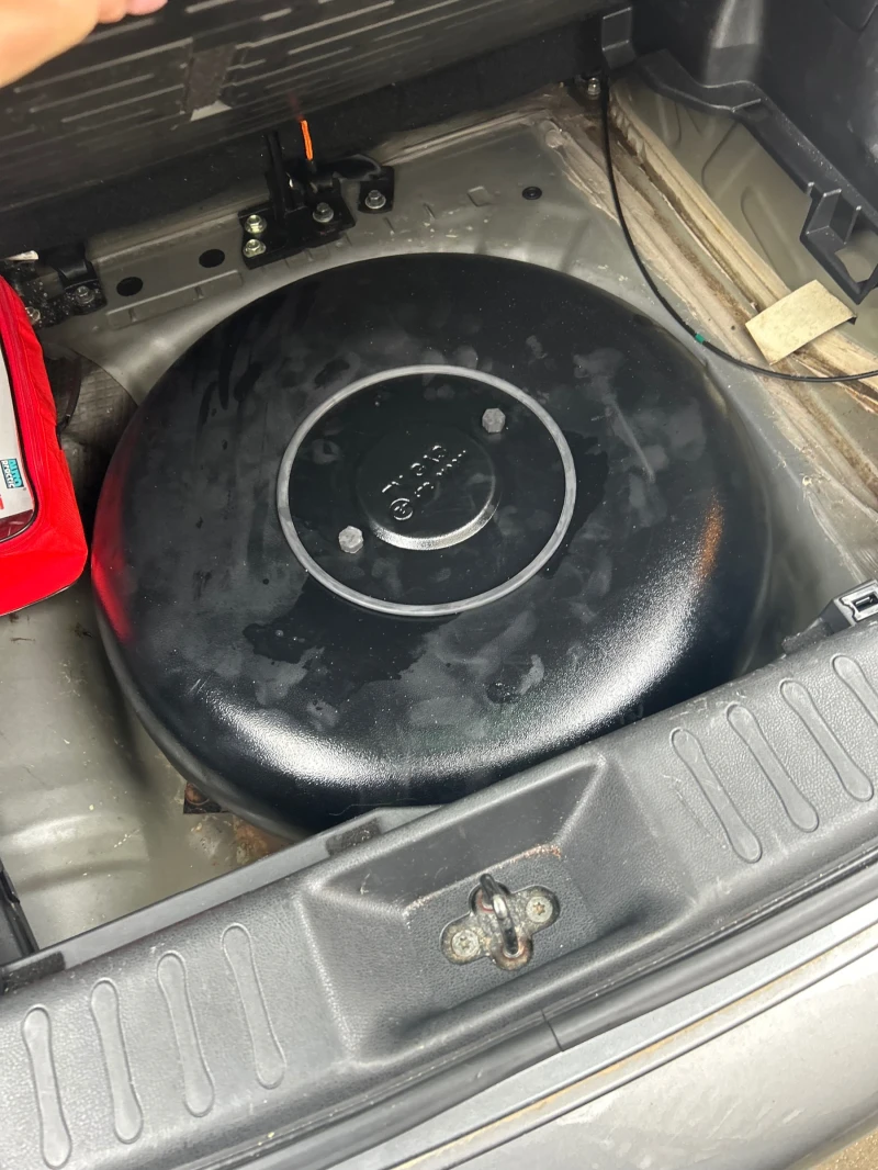 Nissan Juke, снимка 12 - Автомобили и джипове - 53383576