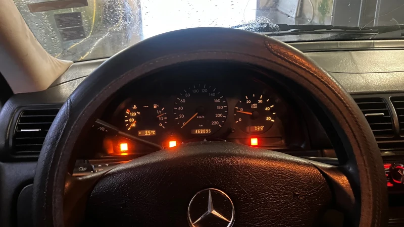 Mercedes-Benz ML 270 W163 , снимка 11 - Автомобили и джипове - 53388937