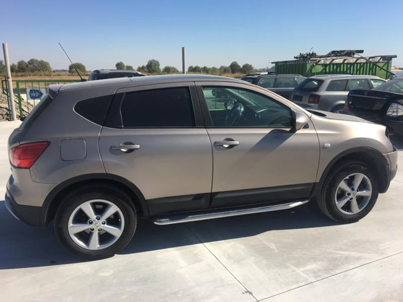 Nissan Qashqai 2.0DCI-150к.с, снимка 6 - Автомобили и джипове - 26786608