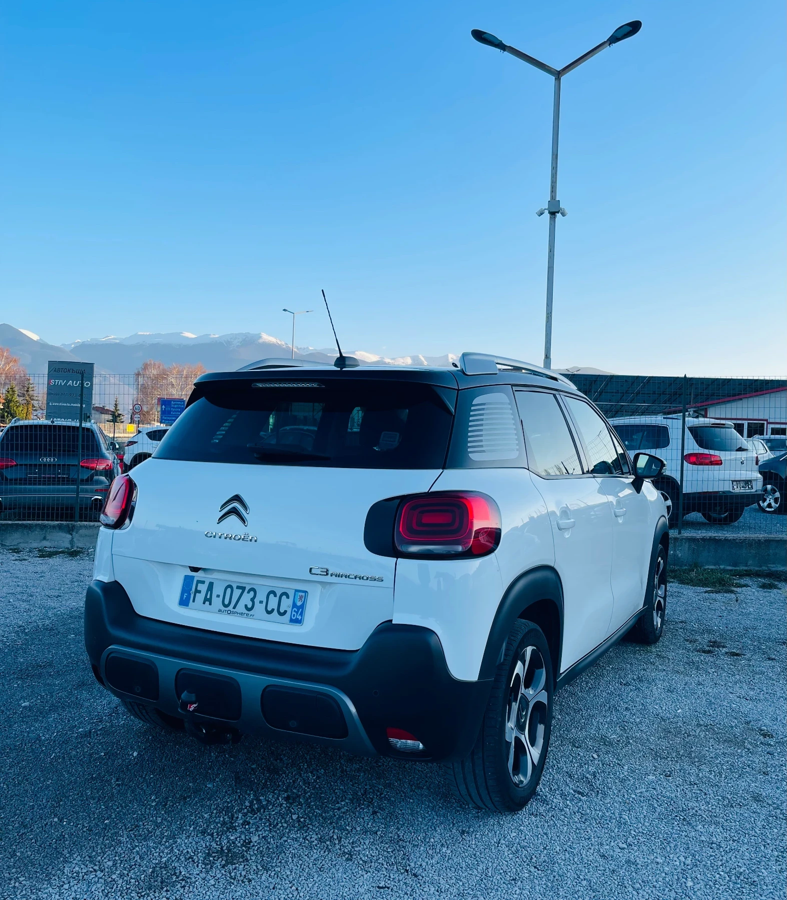 Citroen C3 Aircross 1.2 PureTech * Кожа* Камера 360* Сервизна книжка*  - изображение 5