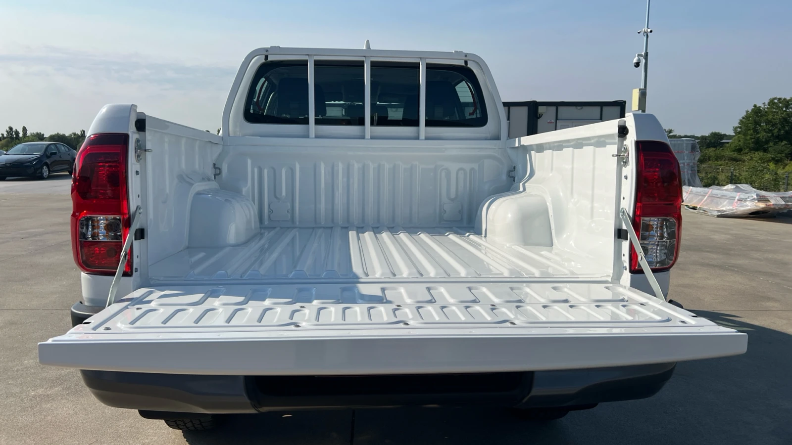 Toyota Hilux 2.8 D-4D MT COMFORT | Mobile.bg � ����������� 13