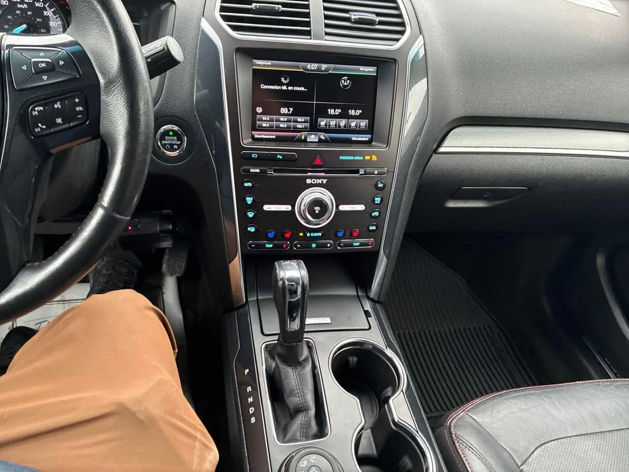 Ford Explorer SPORT AWD * 360 КАМЕРА* ОДБУХВАНЕ* ПАНОРАМА*  - изображение 8