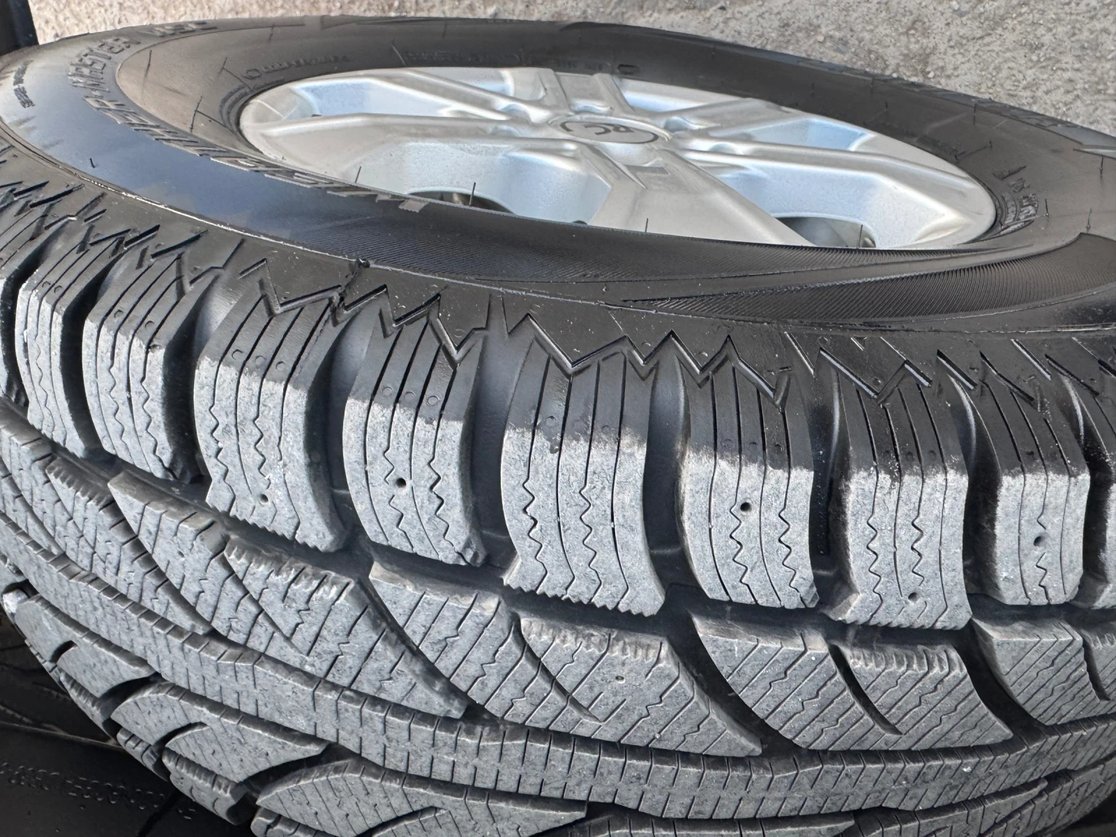 Ford Ranger Wildtrack 3.2 - изображение 6