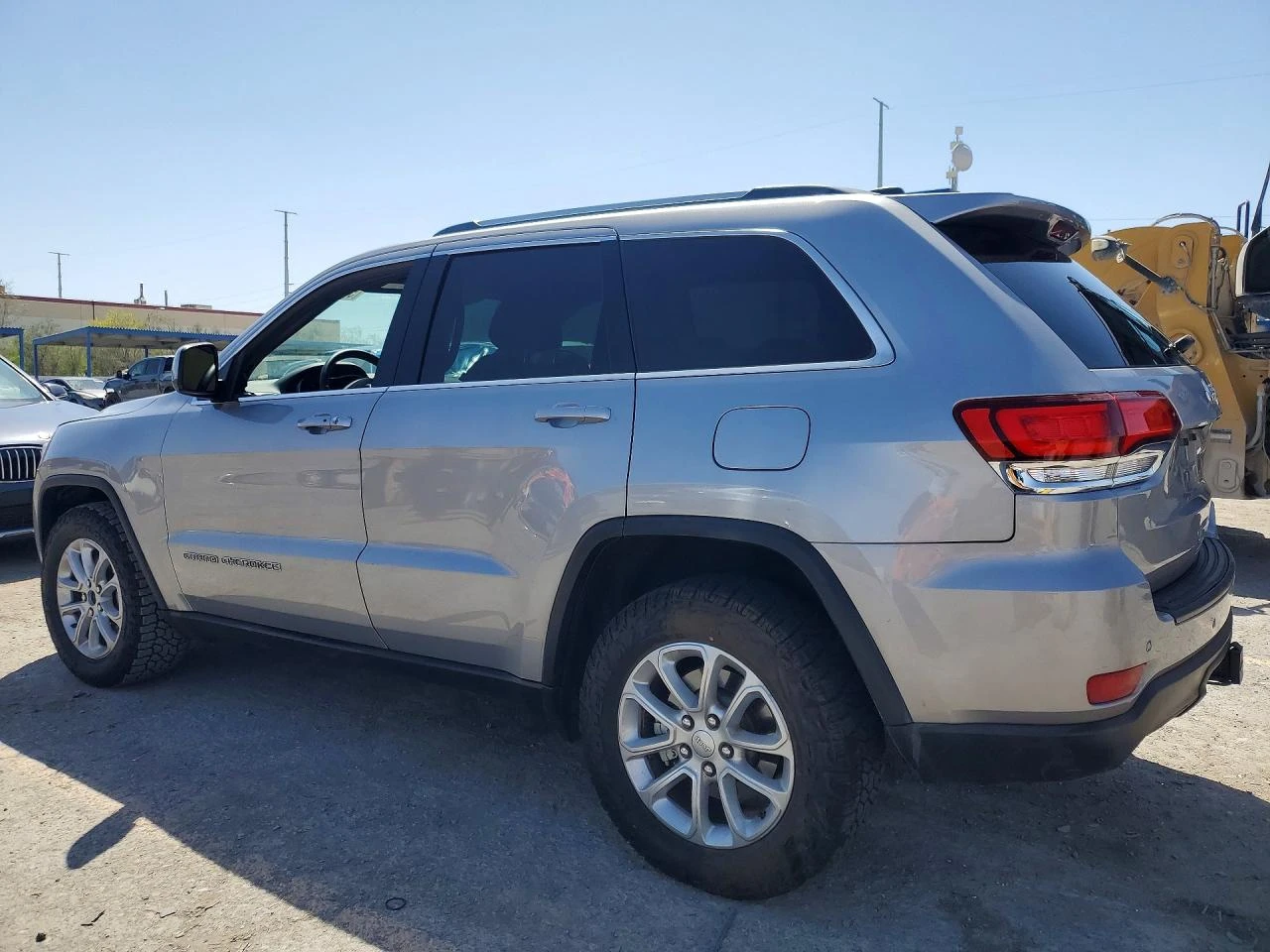 Jeep Grand cherokee 3.6l Laredo, снимка 2 - Автомобили и джипове - 55102691