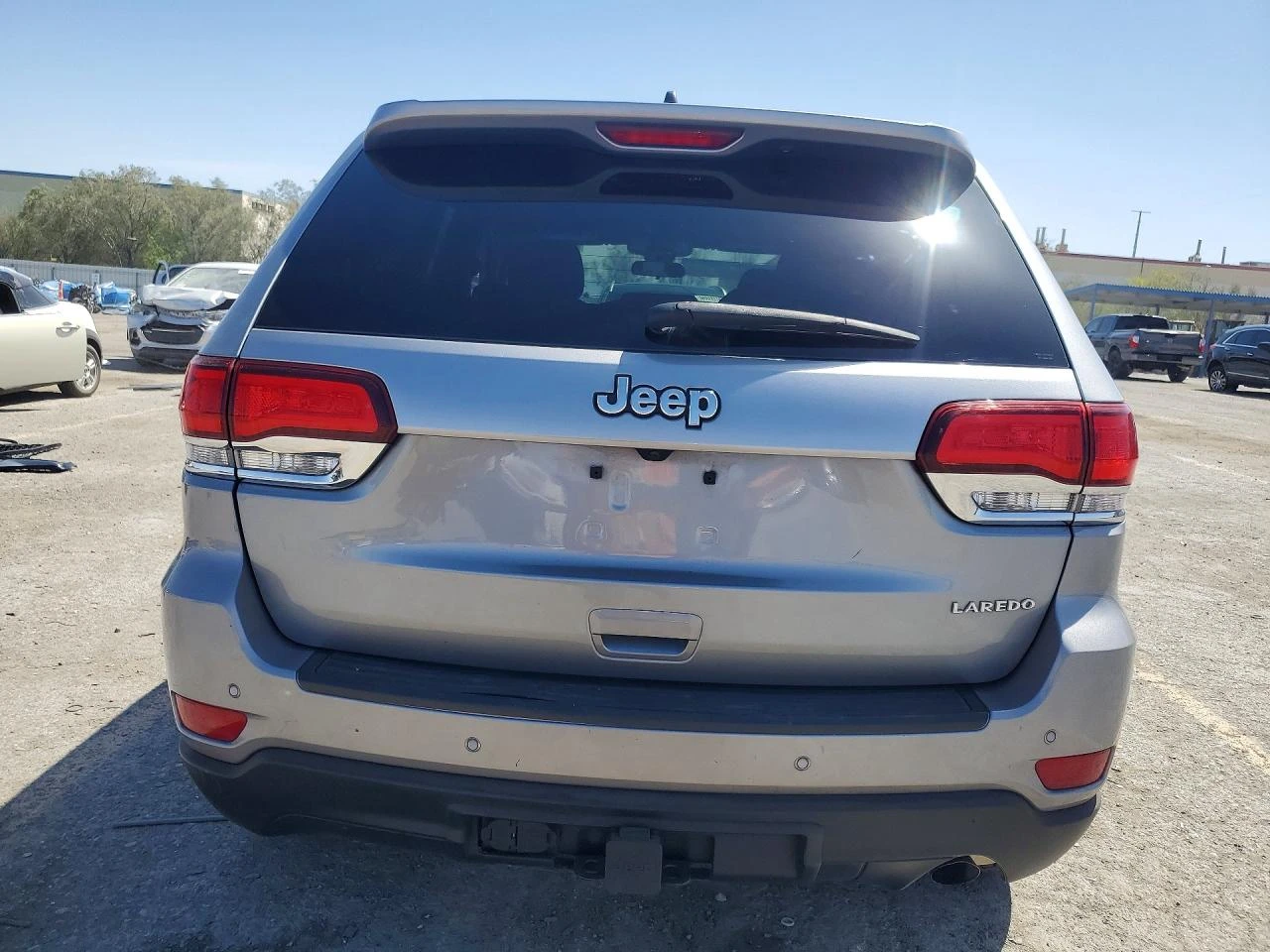 Jeep Grand cherokee 3.6l Laredo, снимка 6 - Автомобили и джипове - 55102691