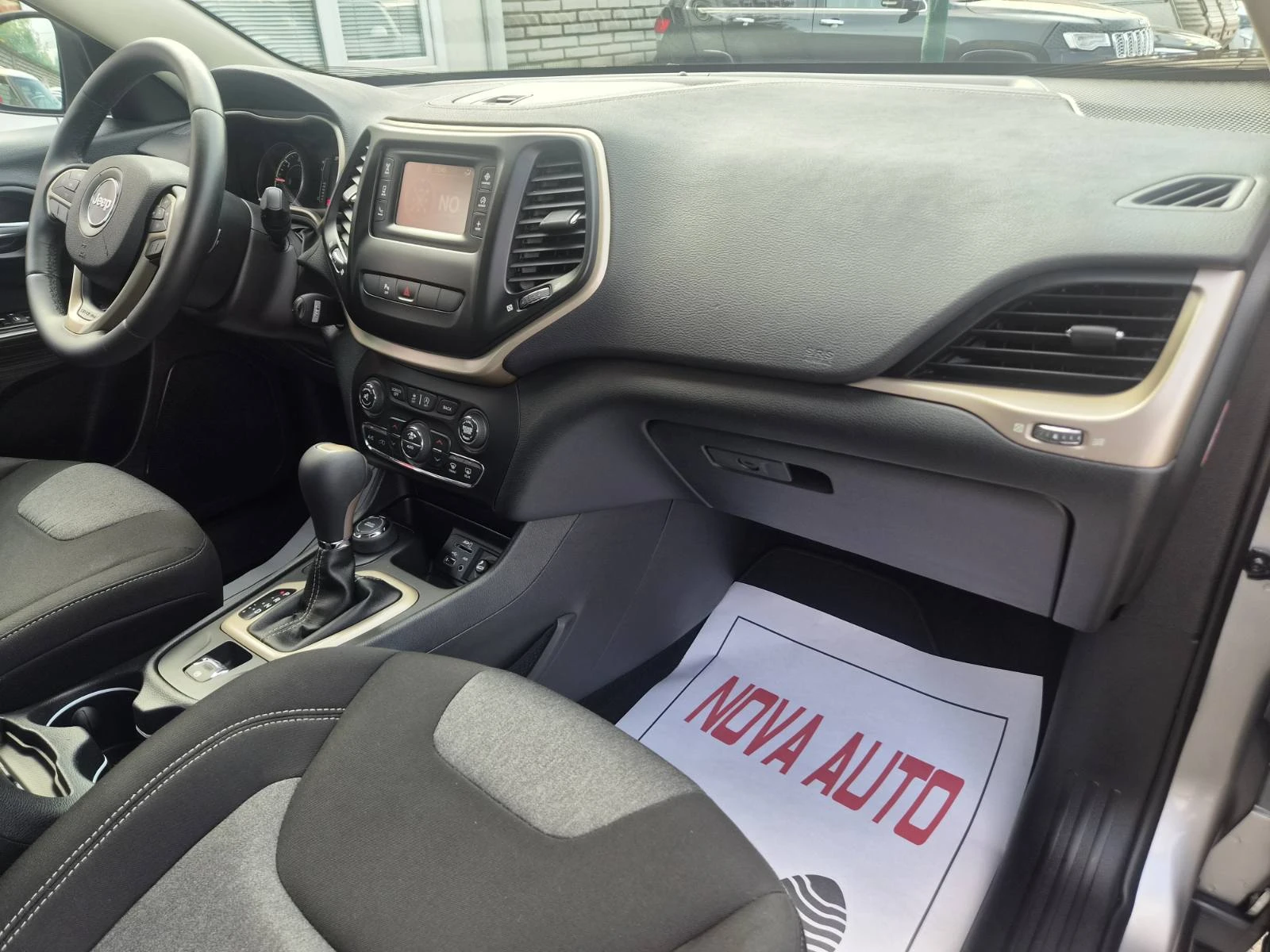 Jeep Cherokee 2.0D-170кс-188.000км, снимка 11 - Автомобили и джипове - 55716965