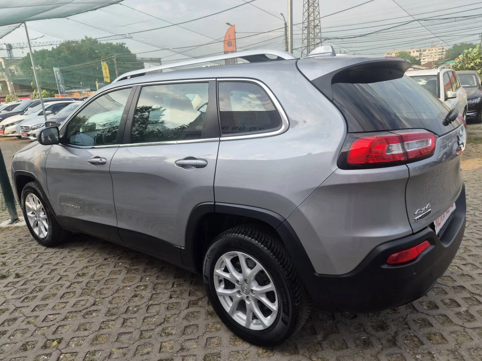 Jeep Cherokee 2.0D-170кс-188.000км, снимка 2 - Автомобили и джипове - 55716965