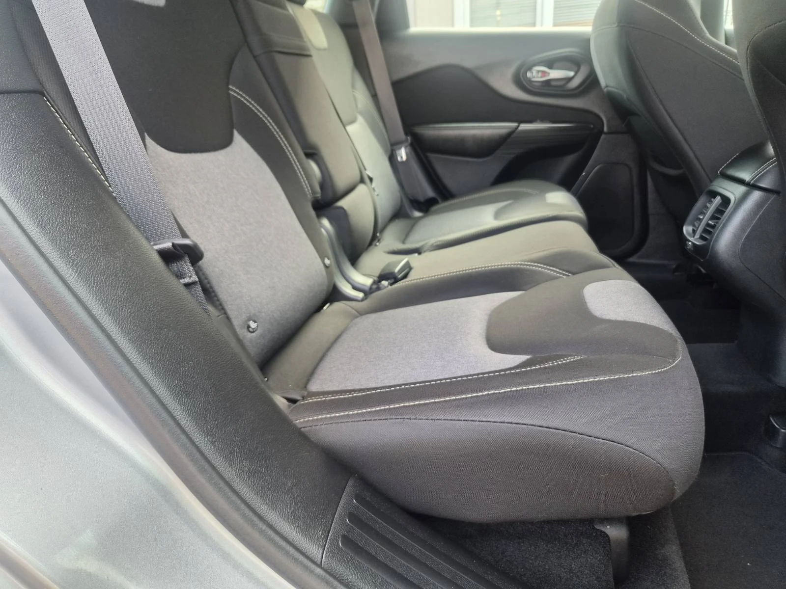 Jeep Cherokee 2.0D-170кс-188.000км, снимка 13 - Автомобили и джипове - 55716965