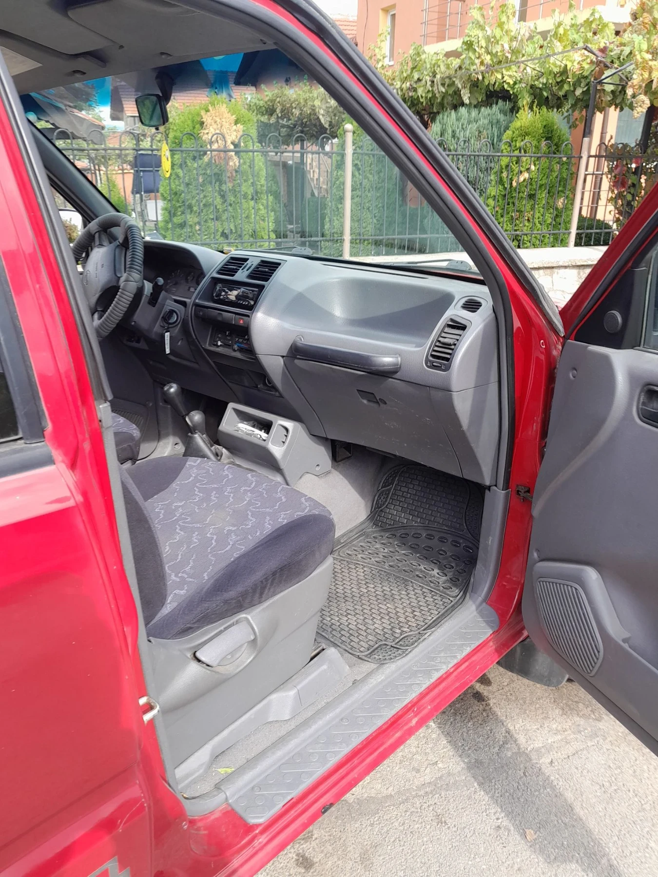 Nissan Terrano, снимка 6 - Автомобили и джипове - 56445731