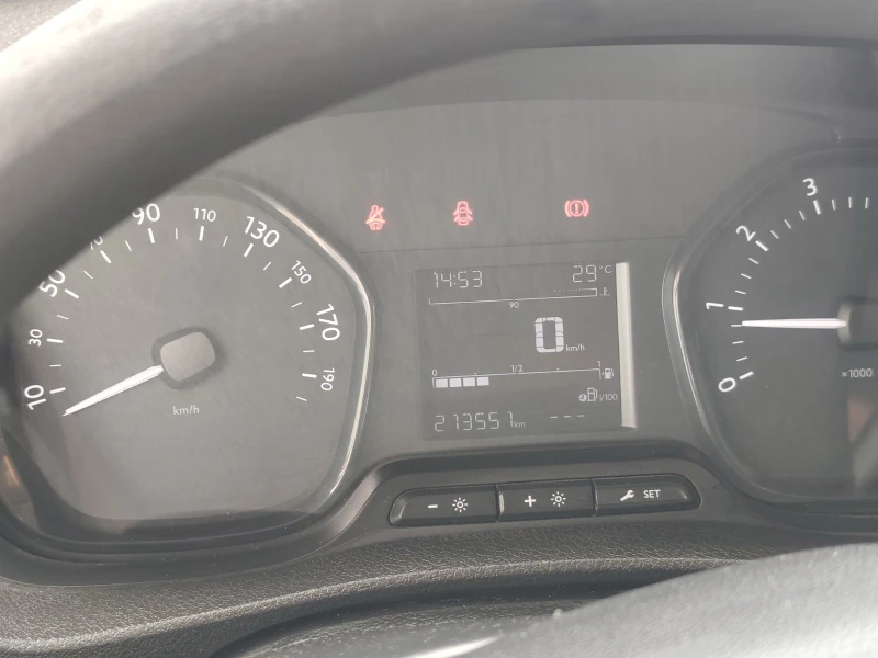 Toyota Proace 1.6, снимка 7 - Бусове и автобуси - 52278570