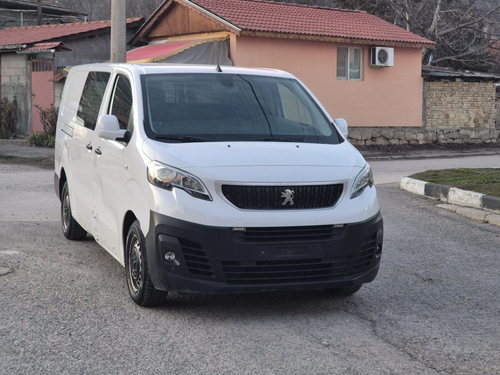 Peugeot Expert 2.0BlueHDI 120 Premium Pack - изображение 3