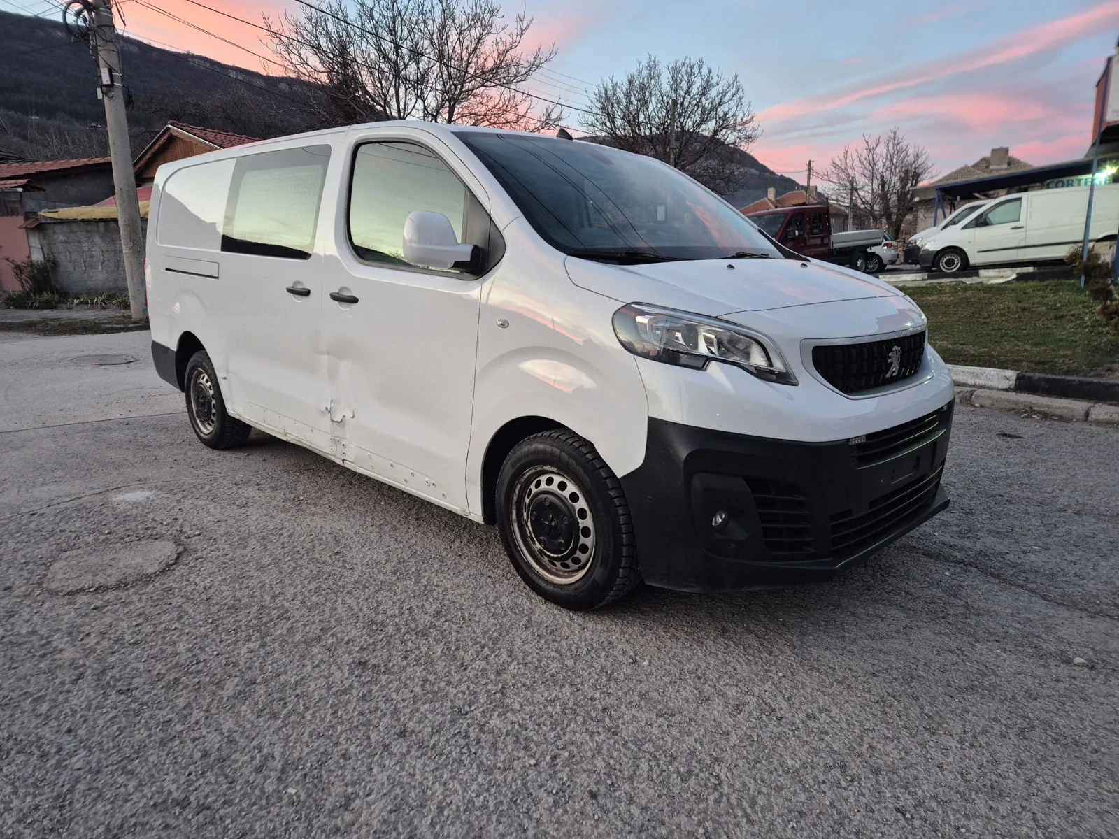 Peugeot Expert 2.0BlueHDI 120 Premium Pack - изображение 7