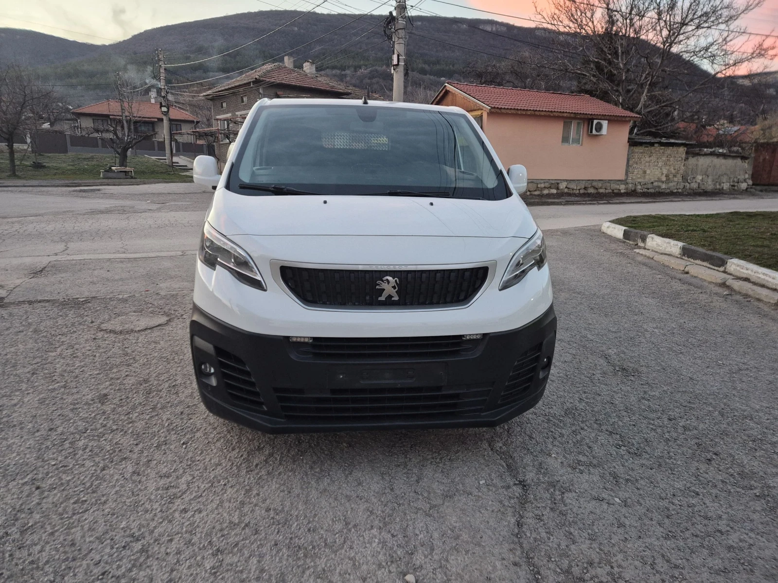 Peugeot Expert 2.0BlueHDI 120 Premium Pack - изображение 6
