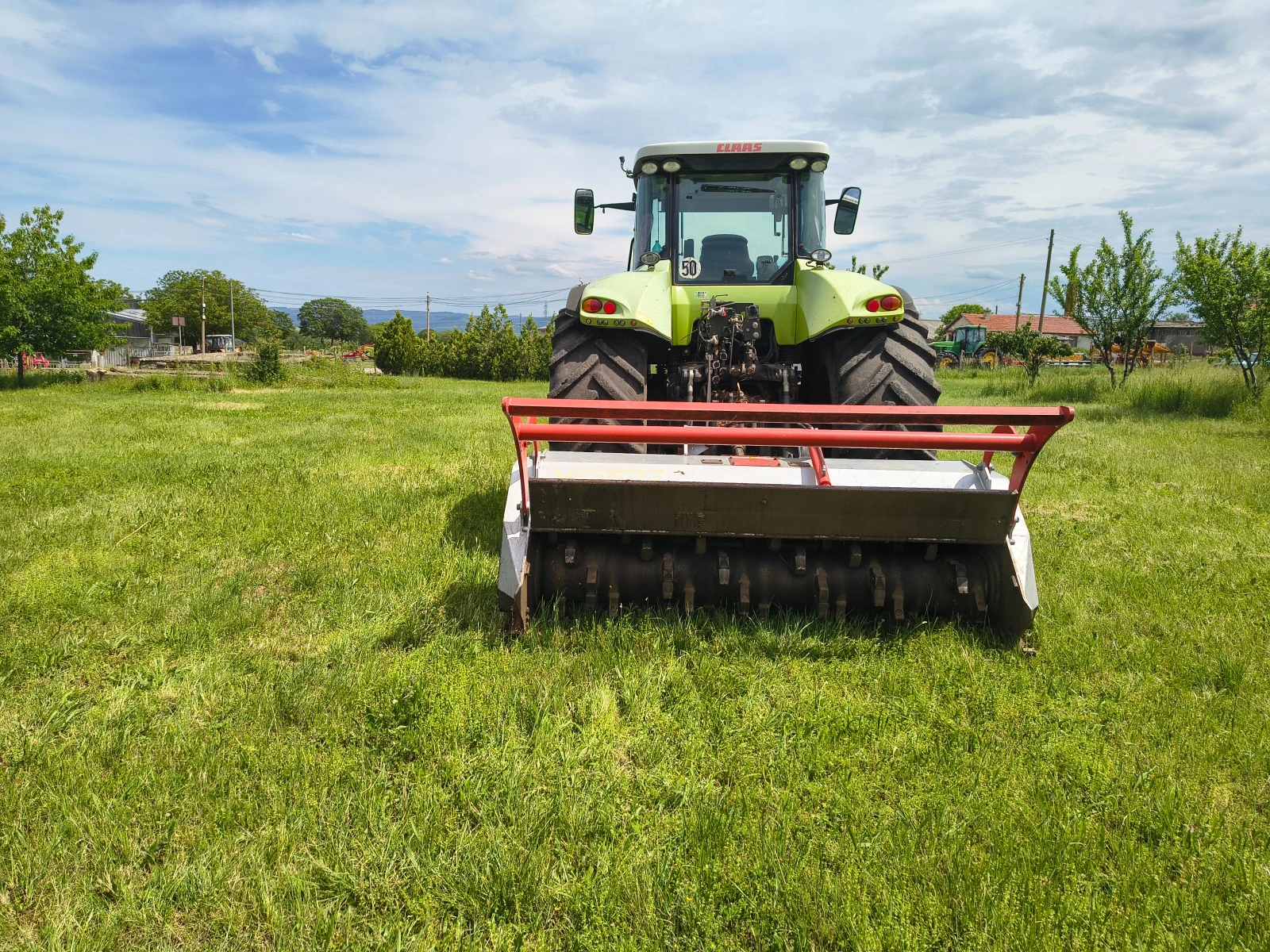 Трактор Claas AXION 840 CMATIC, снимка 4 - Селскостопанска техника - 54675969