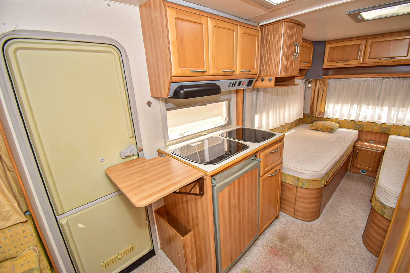 Каравана Knaus Azur 500 - изображение 8