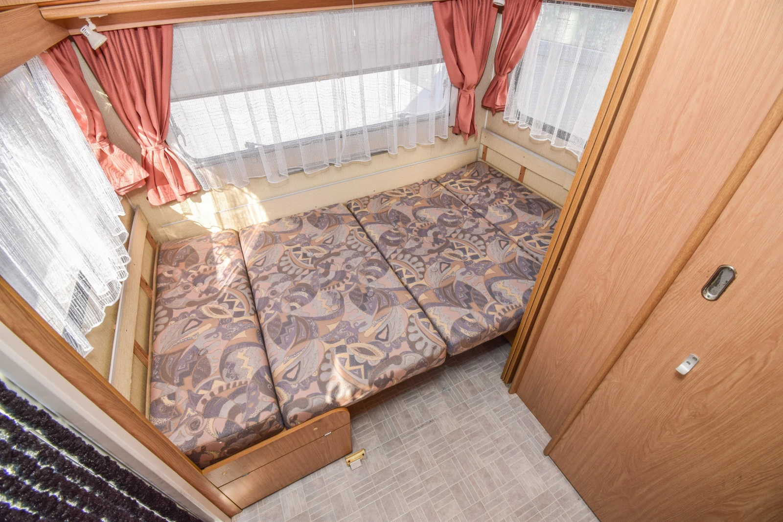 Каравана Chateau La Car Trophee 450+ Форселт/Тента, снимка 9 - Каравани и кемпери - 55731097