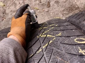 Гуми Зимни 255/45R19, снимка 5