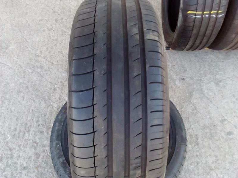 Гуми Летни 235/55R19, снимка 1 - Гуми и джанти - 18570751