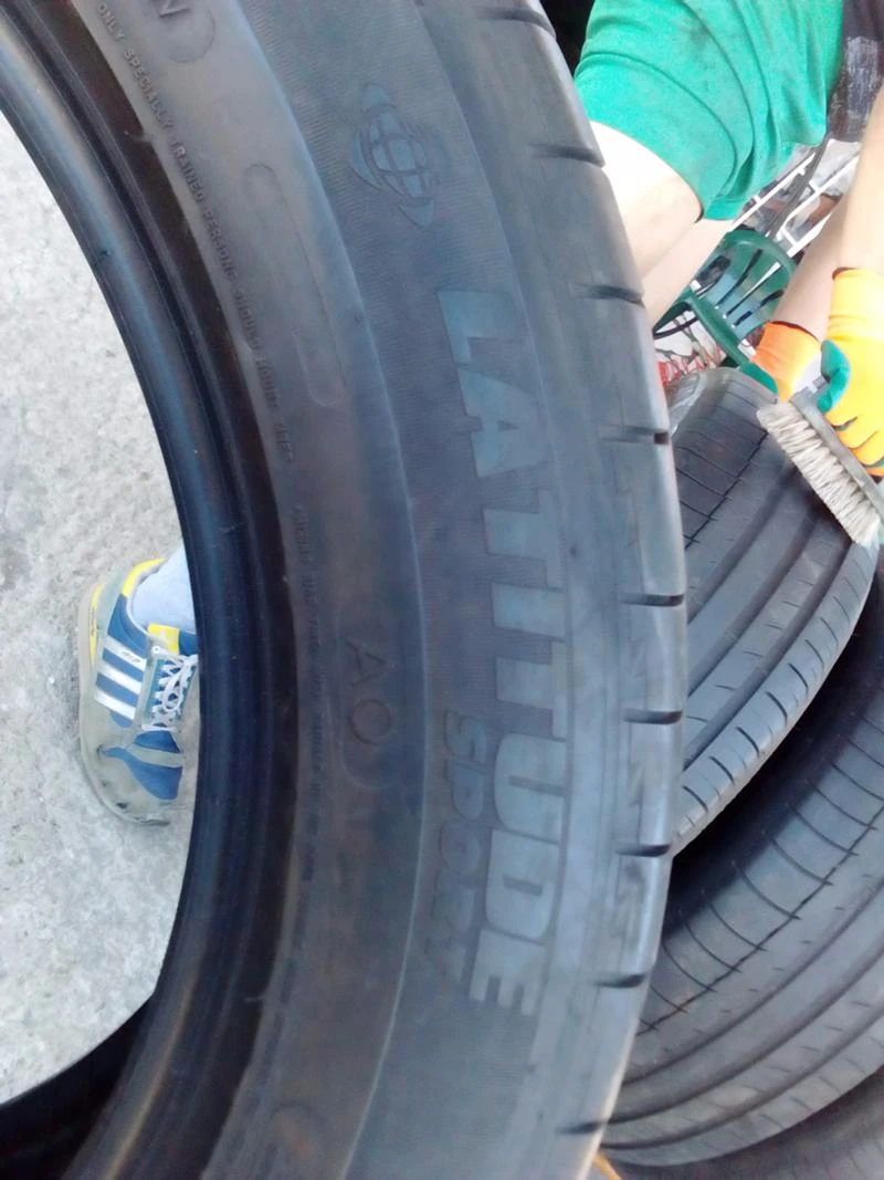 Гуми Летни 235/55R19, снимка 5 - Гуми и джанти - 18570751