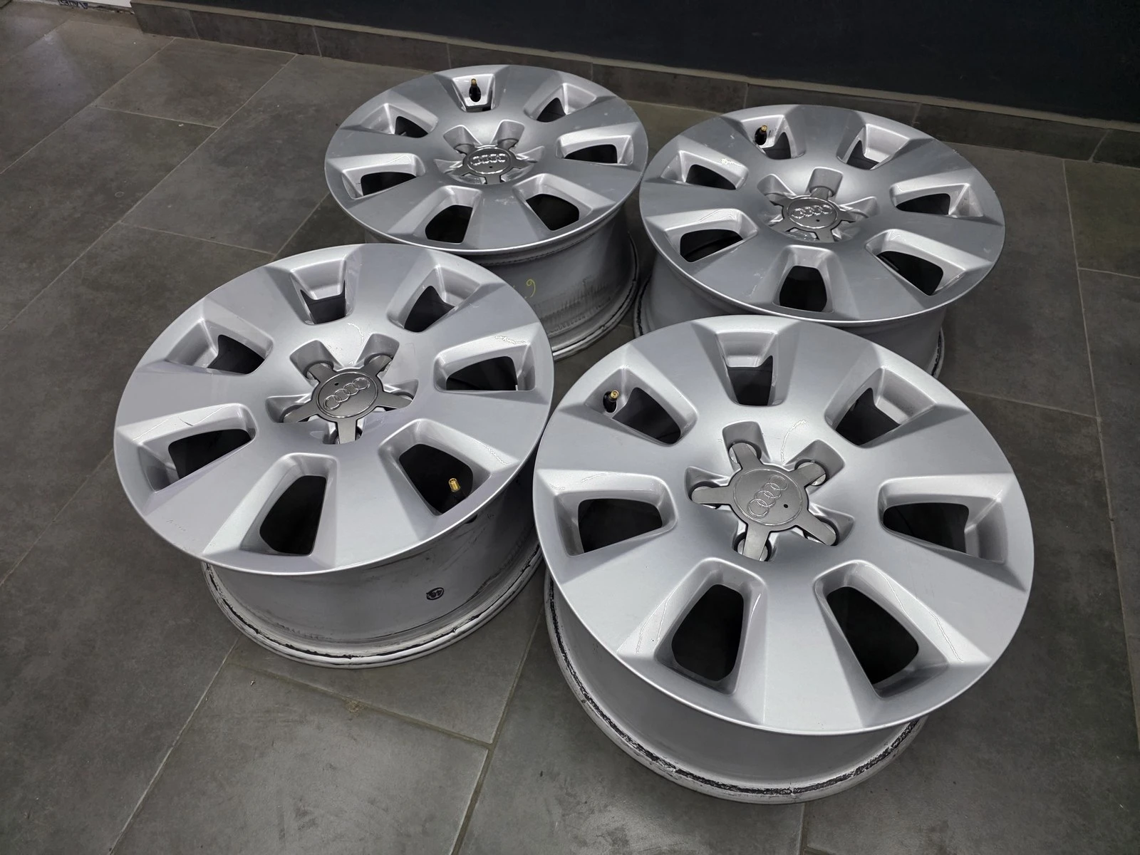 Джанти за Audi, снимка 4 - Гуми и джанти - 56724239