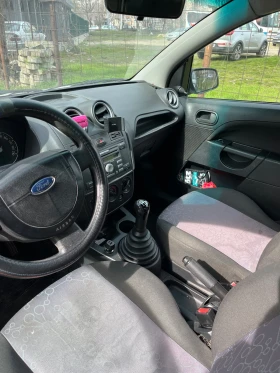 Ford Fiesta - 1300 € / 2542.58 лв. - 90202193 4