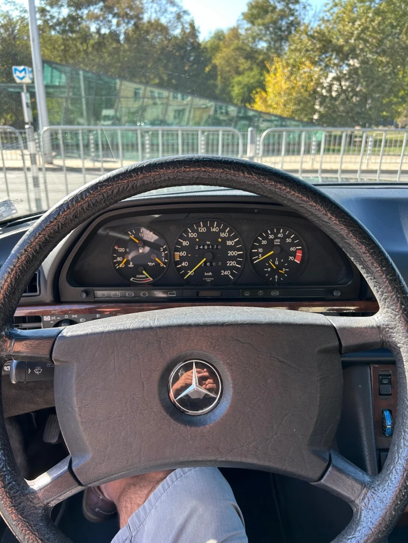 Mercedes-Benz 126 300 SE, снимка 8 - Автомобили и джипове - 47410761