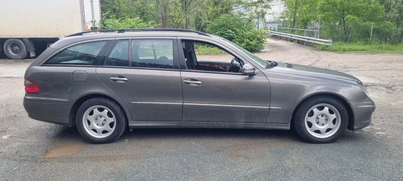 Mercedes-Benz E 320 V6, снимка 14 - Автомобили и джипове - 47701219