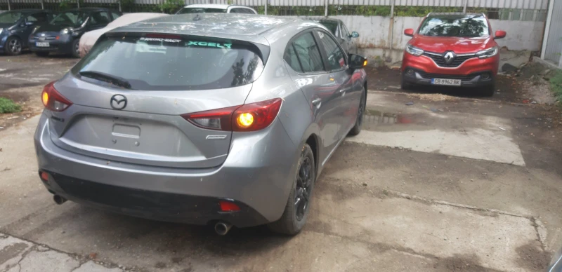 Mazda 3 2.0i, снимка 3 - Автомобили и джипове - 47736772