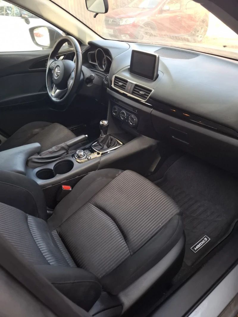 Mazda 3 2.0i, снимка 8 - Автомобили и джипове - 47736772