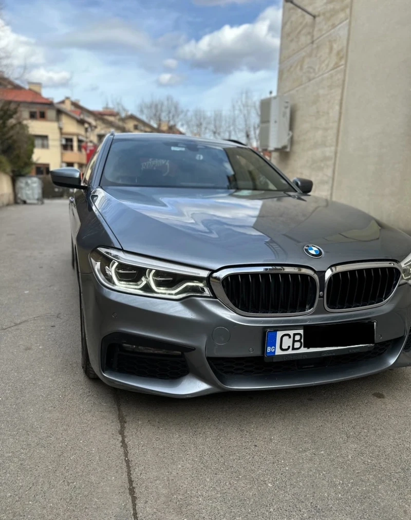 BMW 530 XD/M Pack/Digital/Head Up/360/Led/Обслужена, снимка 1 - Автомобили и джипове - 47884769