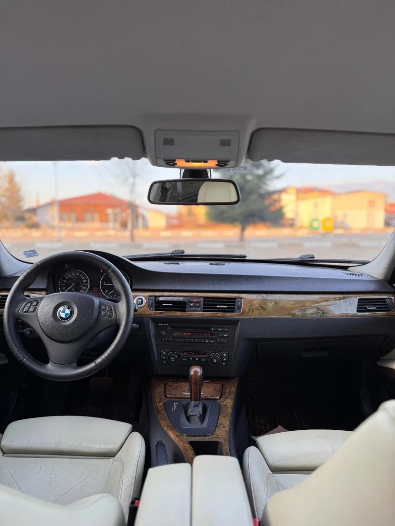 BMW 320, снимка 13 - Автомобили и джипове - 48144112